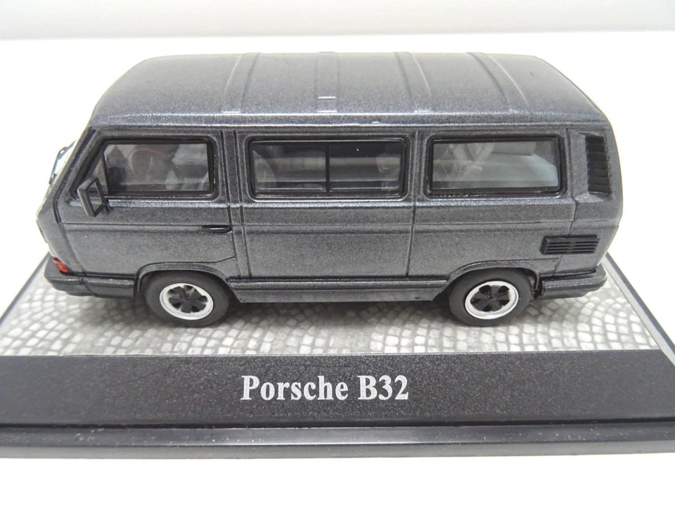 Volkswagen VW T3 B32 (Porsche) Modellino Grigio 1:43 Premium Classixxs 13025 - Immagine 1 di 4