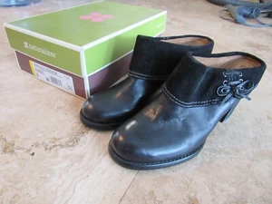 Womens size 8M Naturalizer black suede, leather shoes, mules - Picture 1 of 3