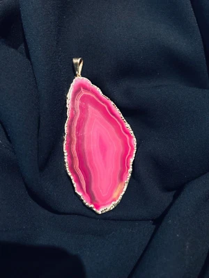 Ciondolo con fetta di Agata incastonata in argento - Immagine 1 di 2