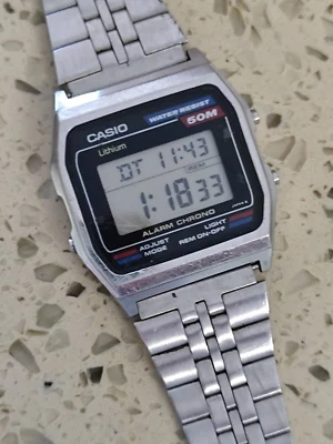 Vintage Vintage Casio W-38 mod 549 watch made in Japan 1986 Work - Image 1 of 4