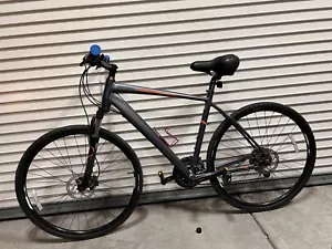 Giant Roam 2 Mountain Bike - Picture 1 of 8