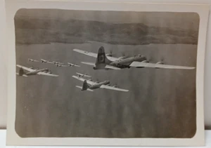 1945 Snapshot VJ Day 330th Bomber Group Display of Force B-29s in Flight RRP 282 - Picture 1 of 5