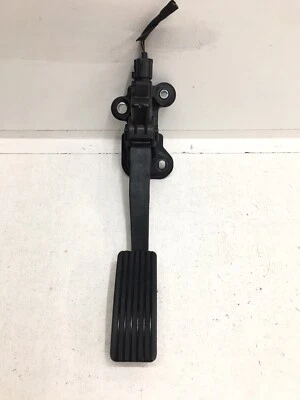 13-14 Dodge Avenger Journey Chrysler 200 Jeep Gas Accelerator Pedal 04891585AD - Image 1 of 4