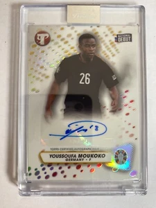 TOPPS PRÍSTINO CAMINO A EURO 2024 YOUSSOUFA MOUKOKO ALEMANIA BASE AUTOMÁTICA - Imagen 1 de 2
