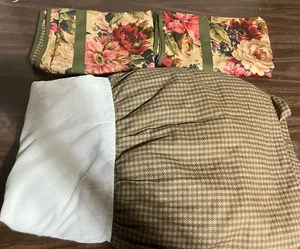 Zwei (2) Ralph Lauren Chaps Standard Kissenbezüge Rosemont Floral Houndtooth - Bild 1 von 12