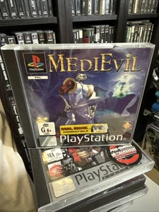 1998 MEDIEVIL : Sony Playstation PS1 - Includes Winter 98 Demo Disc Cib - Picture 1 of 11