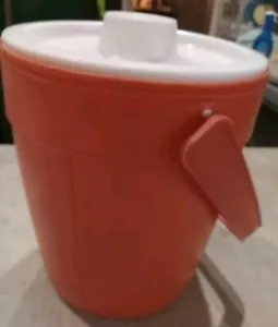 Vintage Barware Rubbermaid Orange Ice Bucket #2260 Mid Century Modern Clean - Picture 1 of 6