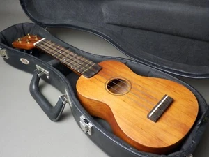 VINTAGE MAHALO UKULELE STRINGED INSTRUMENT GUITAR LUTE CARRY CASE WOOD MUSIC NR - Picture 1 of 24