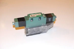 Numatics I23SS53AK solenoid with manifold valve, 120VAC, 12 month warranty - Picture 1 of 9