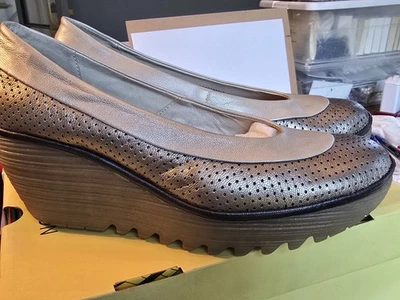 FLY LONDON YOKO PERF● PLOMO/PLATEADO/NEGRO● TALLA 41 Foto 1 de 4