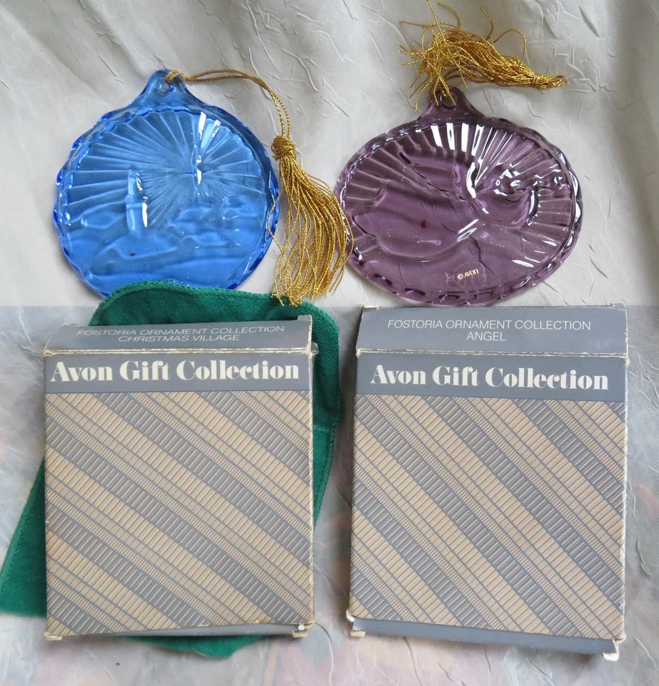 2 Adornos Navideños VIDRIO AVON FOSTORIA VINTAGE - pueblo y ángel Foto 1 de 1