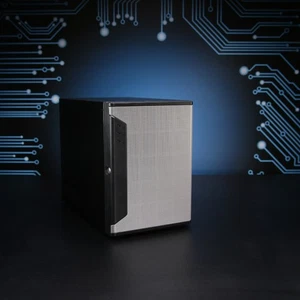 Proton Standalone Mini Server //Xeon E-2104G, 32 GB RAM, 4x LFF, ARC-1203-2i - Foto 1 di 5