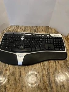 Microsoft Natural Ergonomic Keyboard 7000 RISER kabelgebunden TOP ohne Kabel - Bild 1 von 7