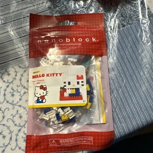 Nano Block NBCC_001 Hello Kitty 110 Piece Figure - Picture 1 of 4