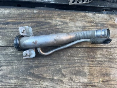 1993 - 1996 CADILLAC Fleetwood tanque de gasolina braço de enchimento de combustível com tampa OEM - Imagem 1 de 3