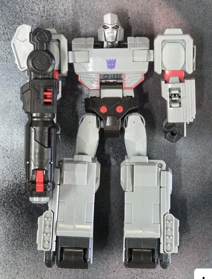 2017 Hasbro TRANSFORMERS Megatron CYBERVERSE Ultimate Class Fusion Mega Shot - Image 1 of 4
