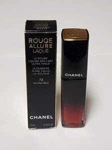 Lápiz labial líquido Chanel Rouge Allure Laque Shine nuevo 73 Invincible - Imagen 1 de 2