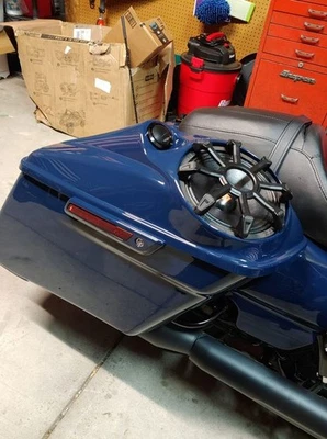 Бильярд синий 8 дюймов седельная сумка динамик крышки для 2014 + Harley Road Street Electra - Изображение 1 из 4