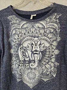 CATO Crew Neck Foil Embellished Elephant Print T Shirt Sz M Long Sleeve Vintage - Picture 1 of 8