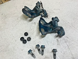 2000 01 02 03 VOLVO S40 SEDAN LEFT REAR DOOR HINGES GREEN W/ BOLTS - Picture 1 of 4