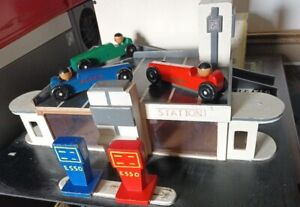 Aversham ? Toys Vintage Child's Wooden Garage Separate Cars Park Box Handcrafted