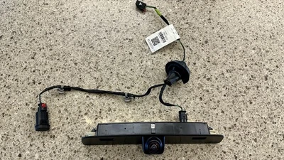 2021–2023 Cadillac Escalde gmc Yukon Chevrolet Tahoe reverse camera - Image 1 of 4