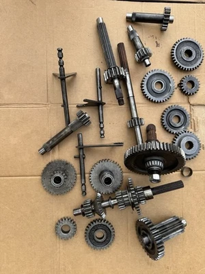 Gravely 8162 8000 Series Tractor Transmission Gears Shift Forks Shafts Bearings - Image 1 of 4