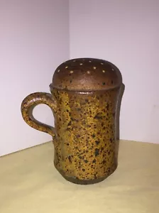 Vintage Studio Pottery Range Shaker Signed - Picture 1 of 5