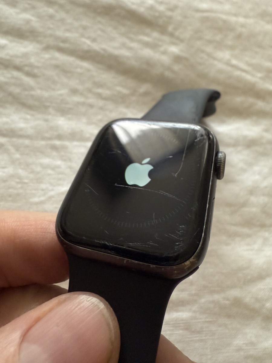 Apple Watch Series 5 Smart 44 mm Case Wristwatches for Sale Apple Watch Series 5 Smart 44 mm Case Wristwatches for Sale