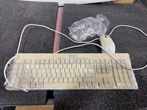 Sun Oracle 320-1367 Type-7 UNIX Tastatur, 371-0788 Type-7 USB Maus - Bild 1 von 2