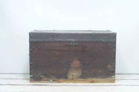 Antique/Vintage Hand Made Primitive Folk Art Wooden Trunk Carpenters Box Chest Cover