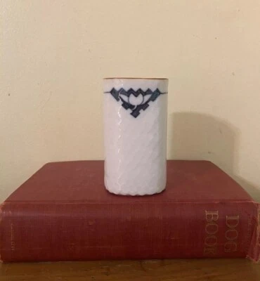 Jarrón Floreana Moderno Royal Copenhagen Azul Blanco Porcelana Anne Maria Trolle Foto 1 de 4