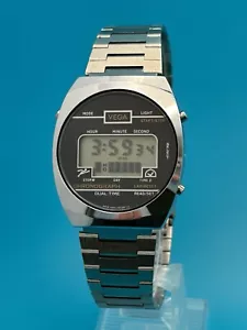 VEGA 9468-390695 (GN-4S) VINTAGE LCD DIGITAL WATCH - 1980’s - FULLY WORKING - Picture 1 of 15