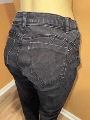 Nicki Minaj 牛仔裤:黑色,中腰,11/12 码 — 第 1/4 张图片