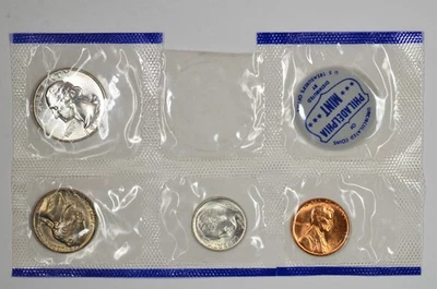 1961 P BU US Mint Set Coins 1C 5C 10C 25C in Mint Cellophane - Image 1 of 2