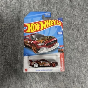 Hot Wheels Spoiler Alert Series Custom 18 Ford Mustang GT Super Treasure Hunt - Picture 1 of 3