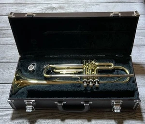 Yamaha YTR 2320 Trumpet with Mouthpiece & Hard Case Japan - Picture 1 of 20