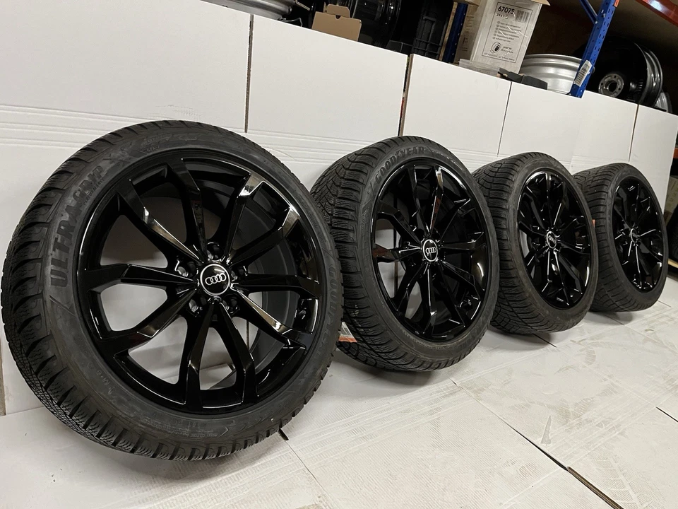Original Audi A4 8W 18“ Winterräder DOT23 7mm 8W0601025H Goodyear Schwarz NEU - Bild 1 von 4