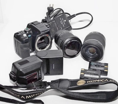Konica Minolta Maxxum 5D Digital SLR Two Lenses Two Batteries Flash Charger - Image 1 of 4