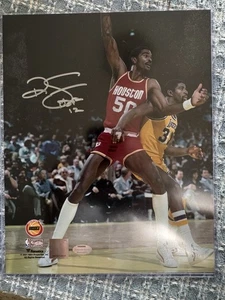 Ralph Sampson Houston Rockets Signed 8" x 10" vs. Magic Johnson Lakers Photo - Picture 1 of 2