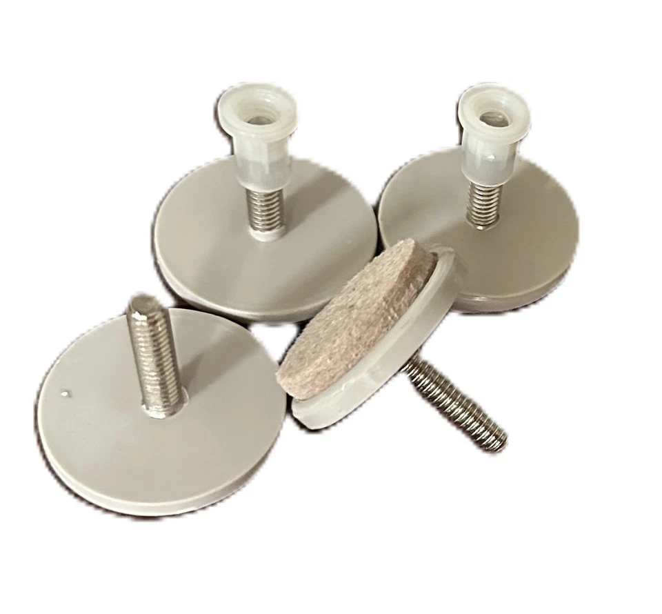 Everbilt 1 1/2 pulgada. Deslizamiento de fieltro para muebles roscados beige (paquete de 4) 142610, FALTA P Foto 1 de 1