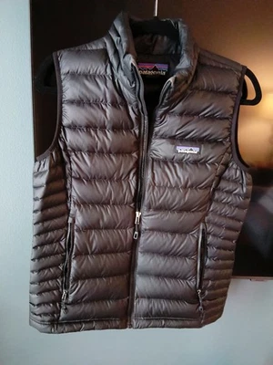 Patagonia Black Ultralight Down Sweater Vest Women’s Size Small - Image 1 of 4