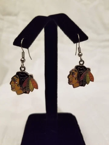 CHICAGO BLACKHAWKS EARRINGS Cover