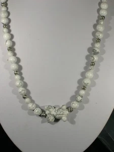 20" Howlite Bead Necklace - Picture 1 of 2