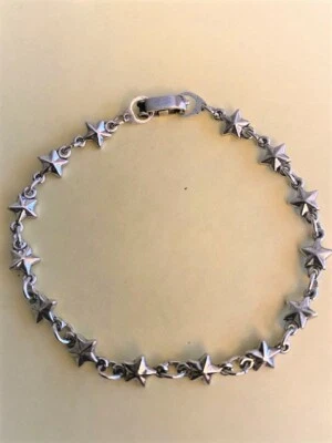 Brazalete Antiguo Plateado Pequeñas Estrellas Si Es Necesario Longitud Puede ser Ajustable  Foto 1 de 2