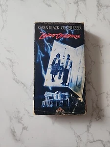 BURNT OFFERINGS *COVER DAMAGE* VHS Tape, COMPLETE/TESTED SEE PHOTOS (VHS69) - Bild 1 von 6