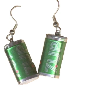 Funky Retro 7UP CAN EARRINGS UnCola Soda Lemon Lime Drink Novelty Charms Jewelry - Picture 1 of 2
