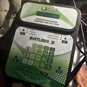 titan controls Saturn 5 Digital Environmental Controller, Classic Series - Picture 1 of 1