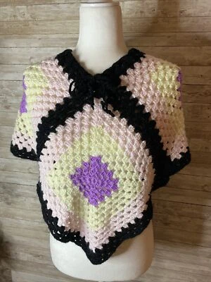 Poncho con Capa Cuadrada Abuela Estilo Vintage Hecho a Mano Crochet Niñas Colores Brillantes NUEVO Foto 1 de 4