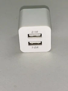 Pack de 4- Doble Enchufe de Pared USB, Convertidor/Cargador/Adaptador-Colores Aleatorios 354-380 - Imagen 1 de 8